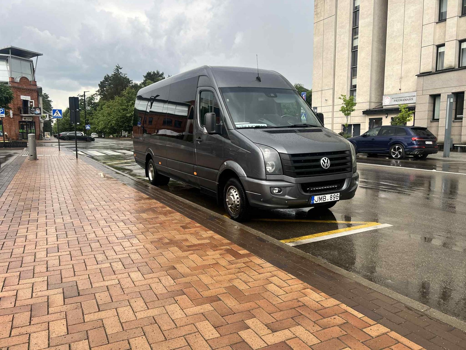 20-vietu-vw-crafter-mikroautobusas-kaune-keleiviu-pervezimas